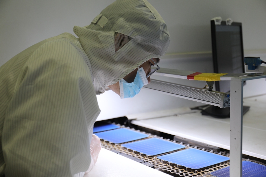 Solar panel quality inspection