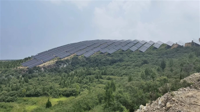 Jincheng  100MW  Mountain photovoltaic power station.jpg