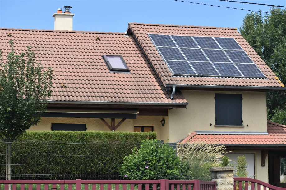 What is All Black Solar Panel: A Comprehensive Guide
